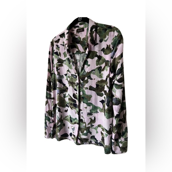 Crosby Women’s Pink Green Rayon Long Sleeve Collared Shirt V Neck Button Down - Picture 4 of 13